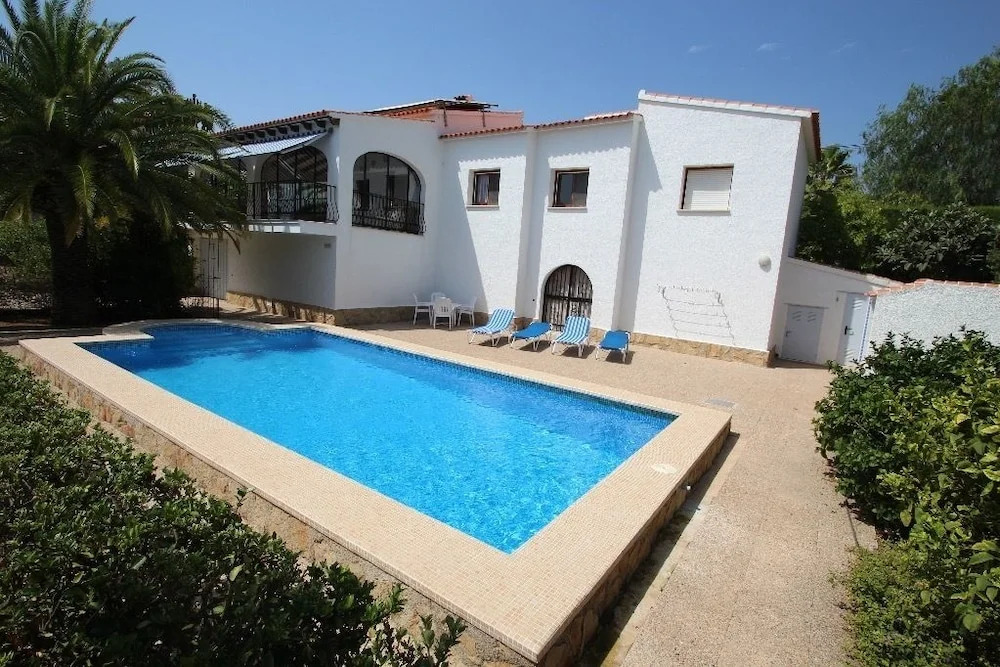Villa Sara by Abahana Villas