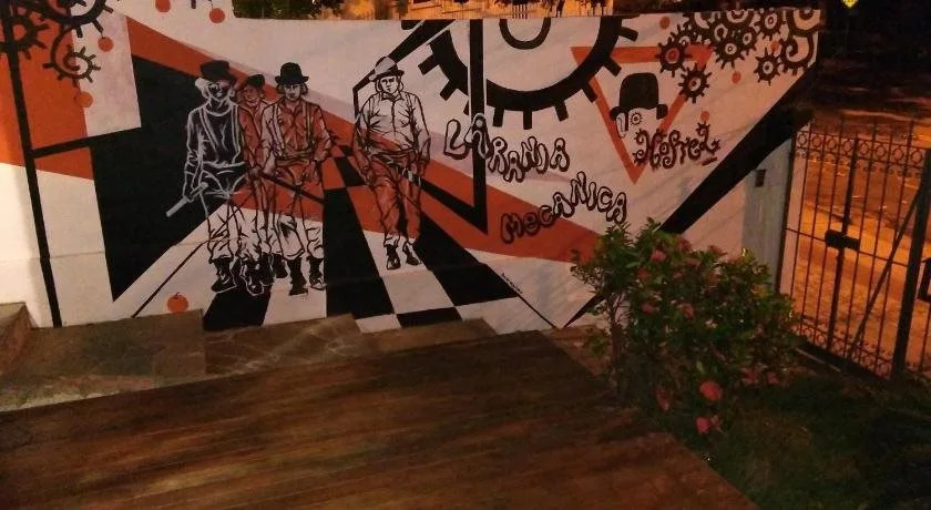Laranja Mecânica Hostel & Pousada