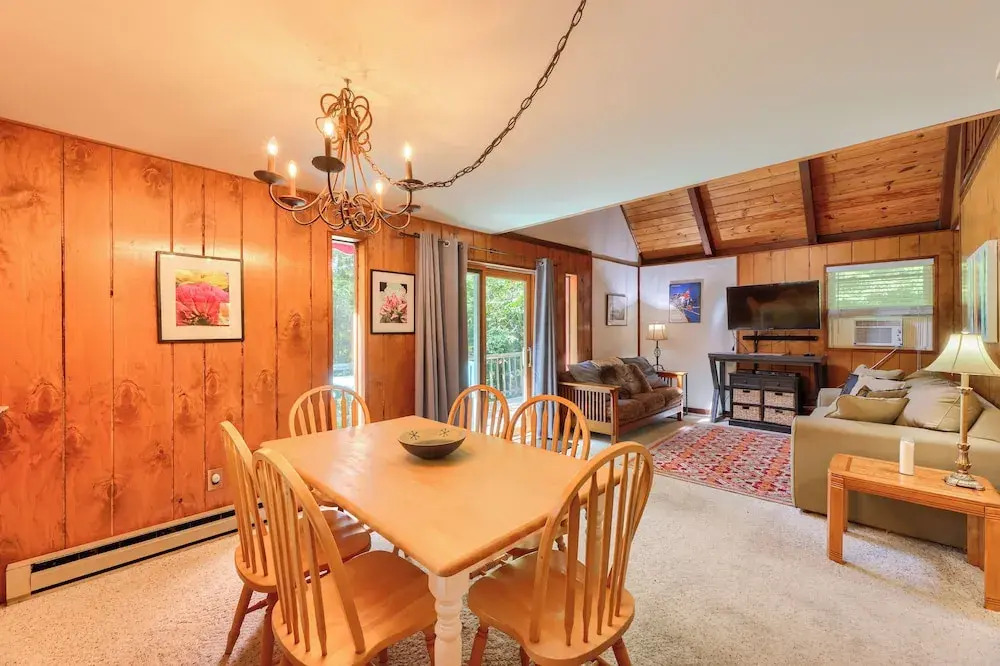 Snowshoe Cabin W/ Resort Perks - Ski, Tube & More!