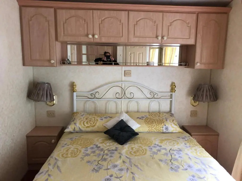 60 Glenfinart Caravan Park