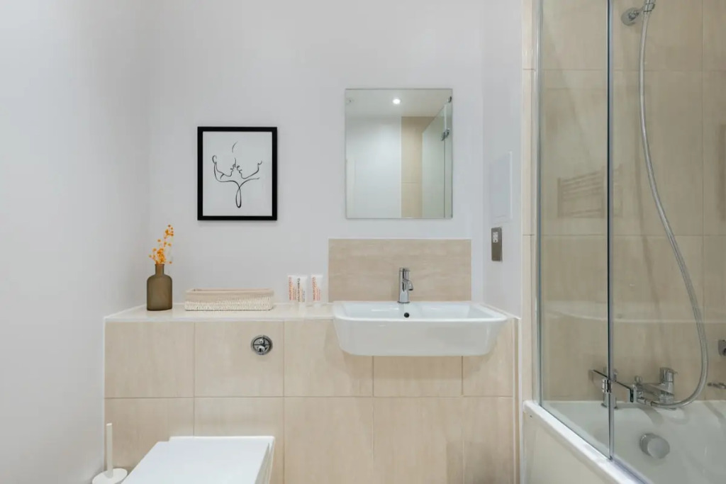 The Hoxton Docks - Modern & Bright 1BDR Flat With Study Room & Balcony