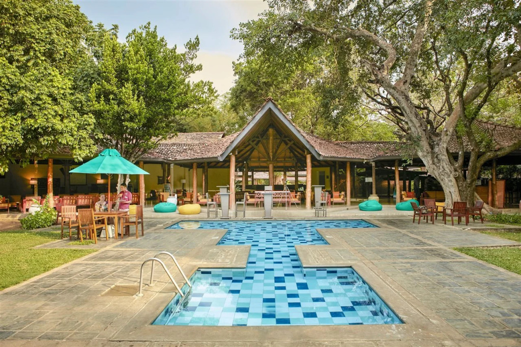 Lovely lodge & Hostel