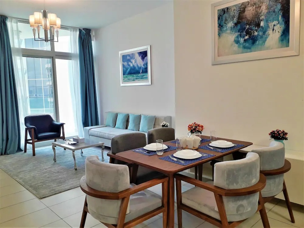 Royal bay Azizi Palm Jumeirah
