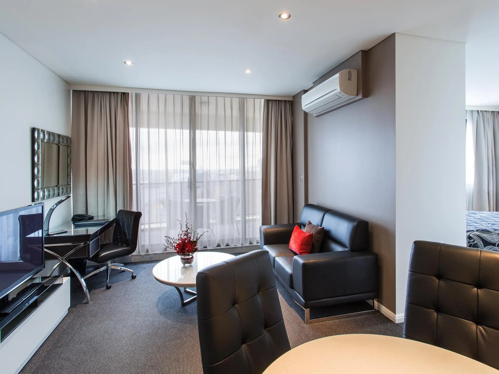 Meriton Suites Kent Street, Sydney