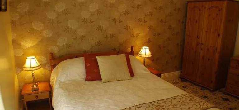 Bron Rhiw Hotel