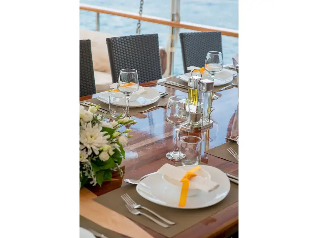 Dm Yachting - 7 Night Cruise Sun-Sun