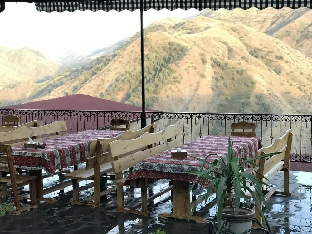 COMMUNE hotel