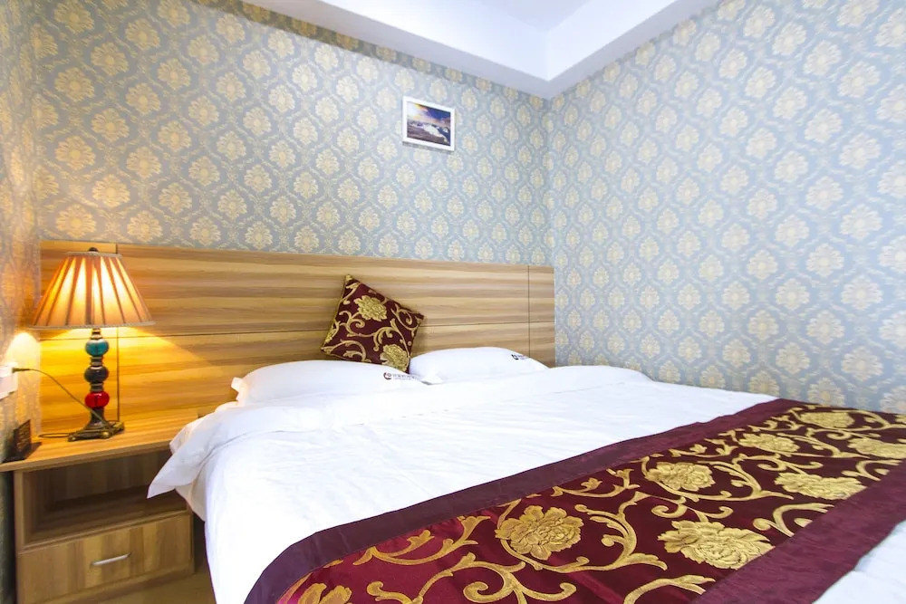 Center Of City Creo Hotel