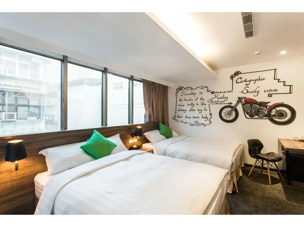 Rich & Free Hotel - Zhongshan