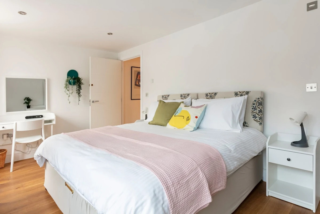 Child & pet friendly | Parking