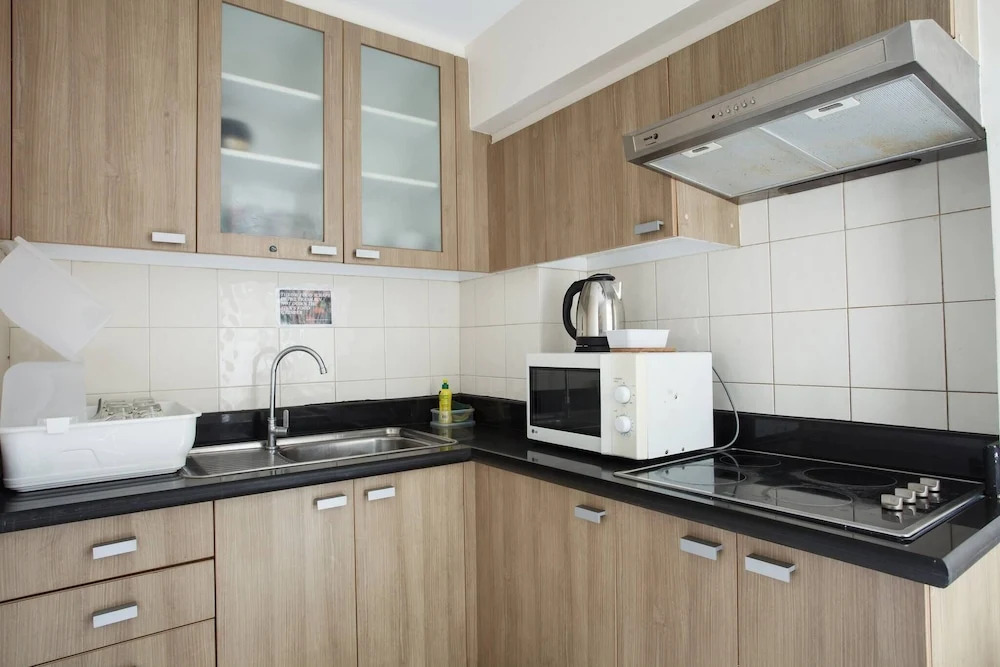 4C - 2 Bedroom Downtown Apartment With Shared Pool