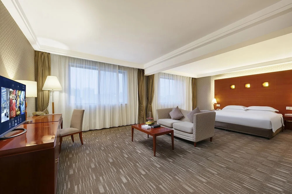 huayang plaza hotel