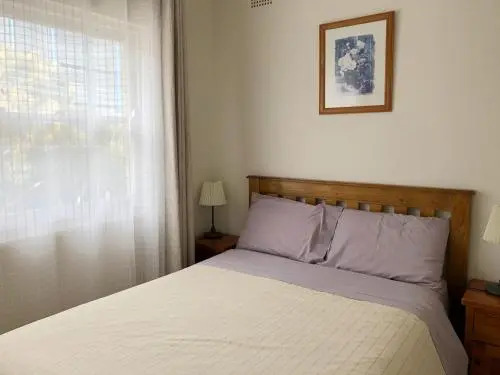 Convenient, Bright and Affordable 2 Bedroom Unit