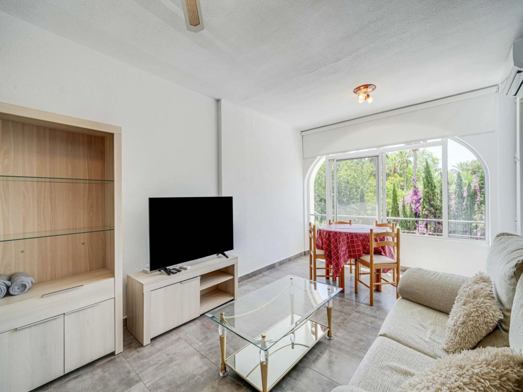 Snug holiday home in Villamartin with garden