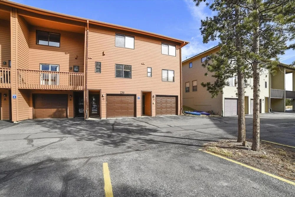 Lagoon 736d 2 Bedroom Townhouse by RedAwning