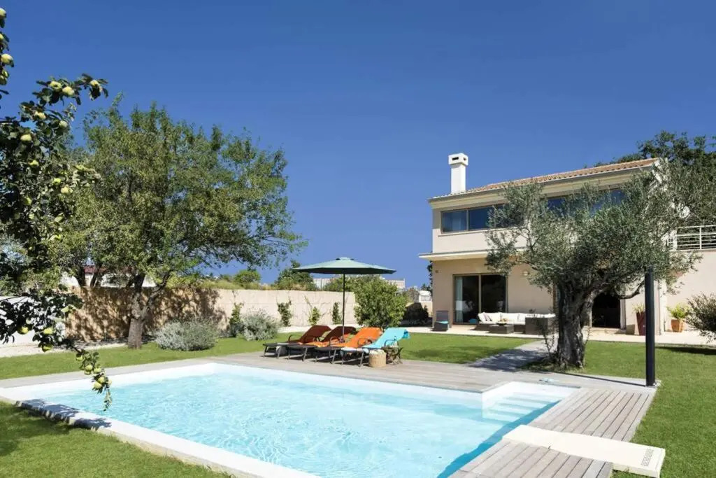 Sunny Summer House 4*