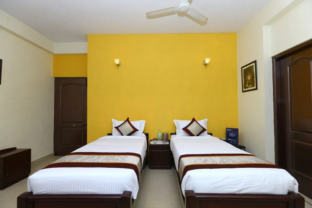 OYO Flagship 475 Audi Nivas, North Usman Road