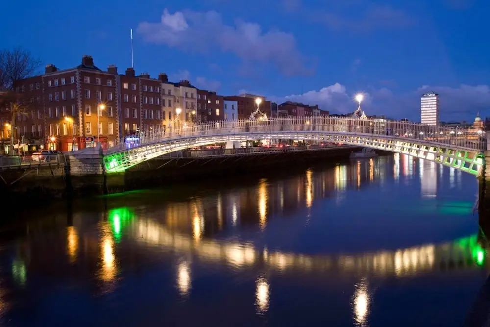Central Apartment Along the River Liffey
