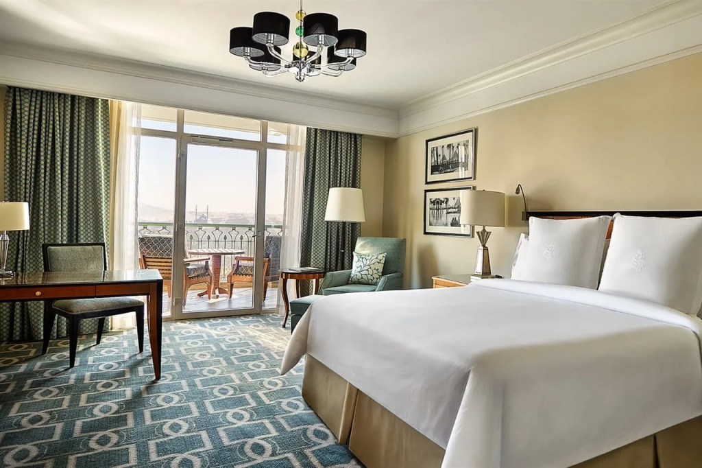Four Seasons Hotel Cairo at Nile Plaza