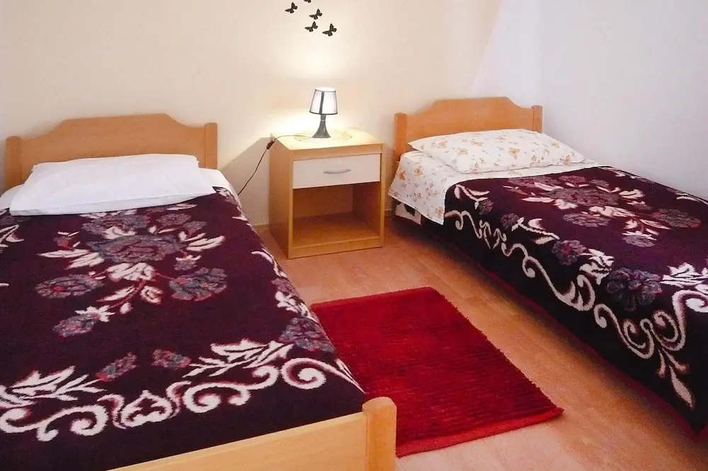 Apartments Ljilja