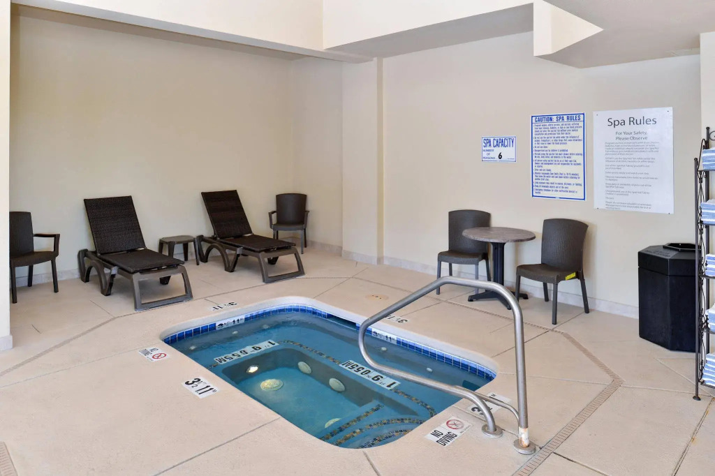 Holiday Inn Express & Suites - Albuquerque East by IHG