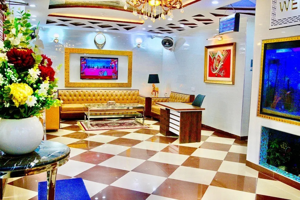 Neshaz Hotel & Suites