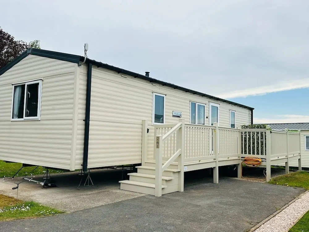 Bang Tidy 261 - Cabin - Wifi - Pool - Sleep 6