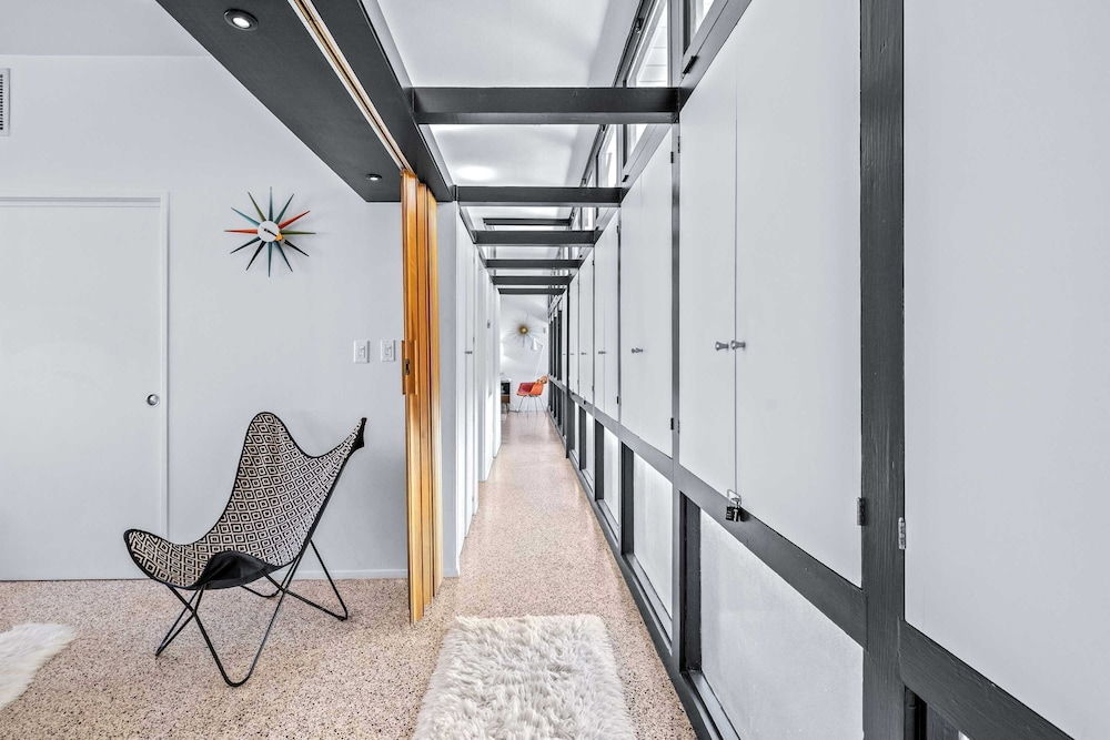 Mid Century Modern Weekly Winter Rates!