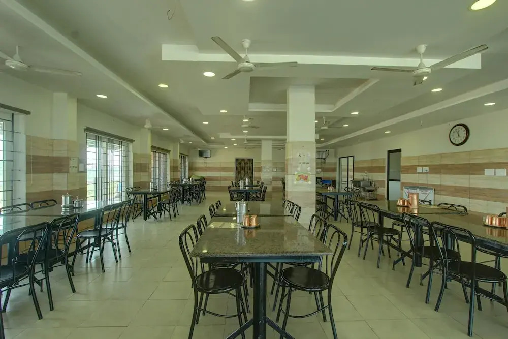 OYO 26739 Arasu Regency