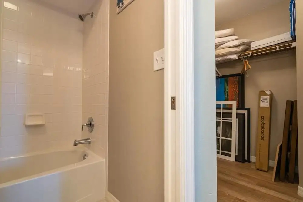 Cove at Sandy Pointe Unit 210