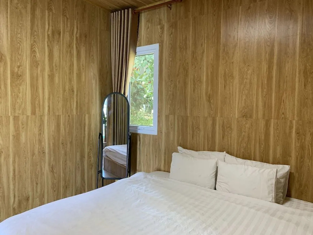 Vuon Thuong House