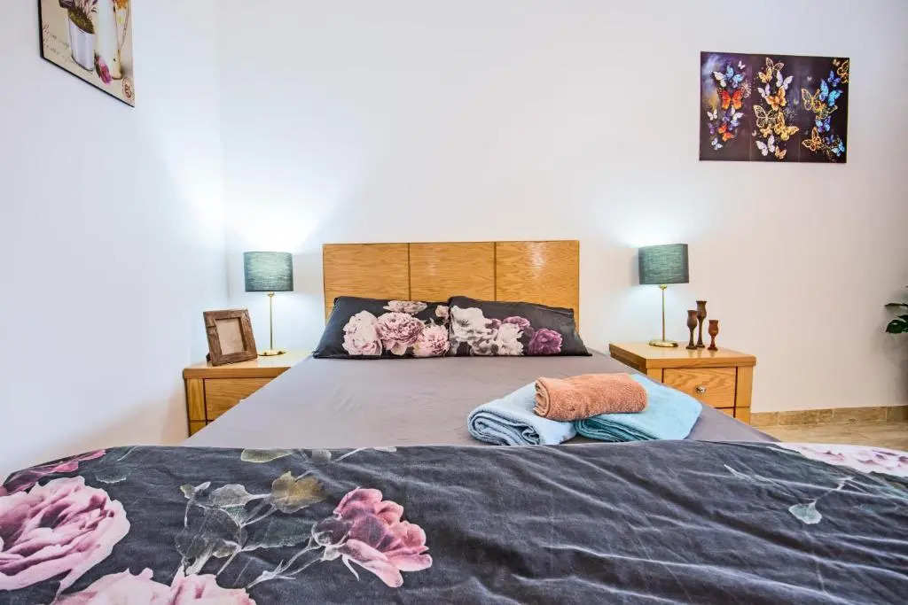 Pool View Near El Gouna With Top Floor Balcony & Kitchen - 2 x Large Pools - European Standards - Tiba Resort C34