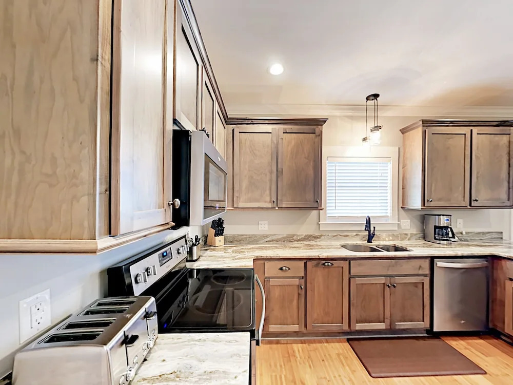 Brand-new In Wildlife Refuge, Near Beach 3 Bedroom Cottage