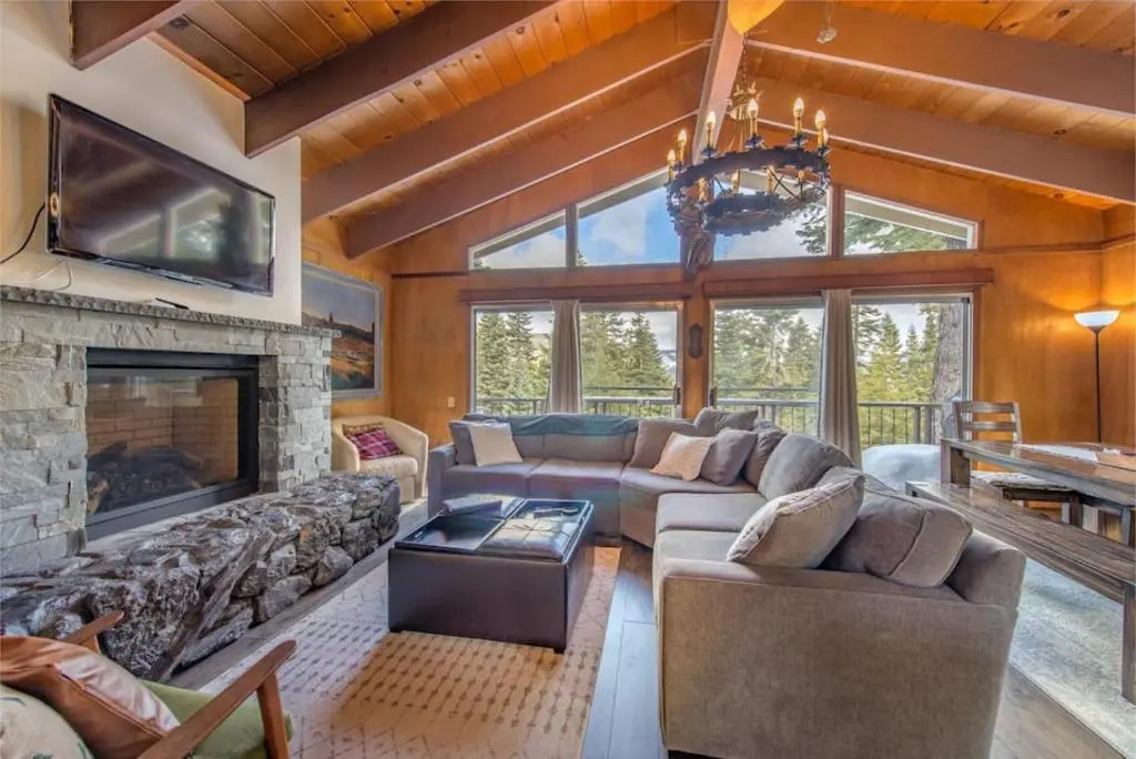 Mahogany by Avantstay Snowbird Cabin w/ Full Chamberlands Access!