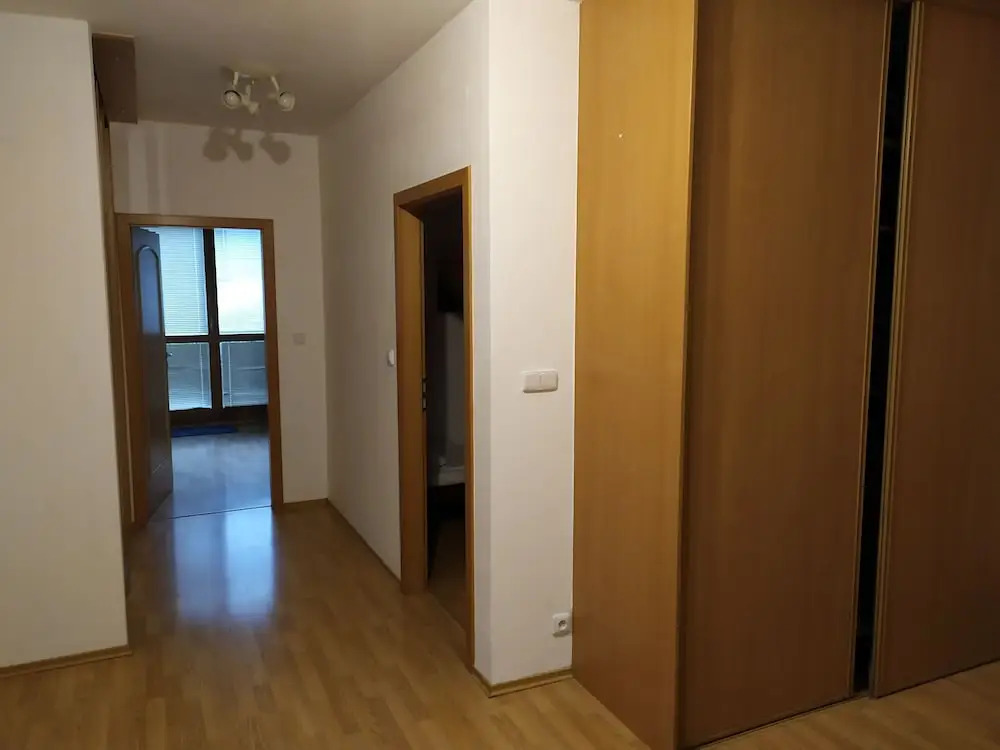 Kate&Jenny-Two-level apartment Old Town