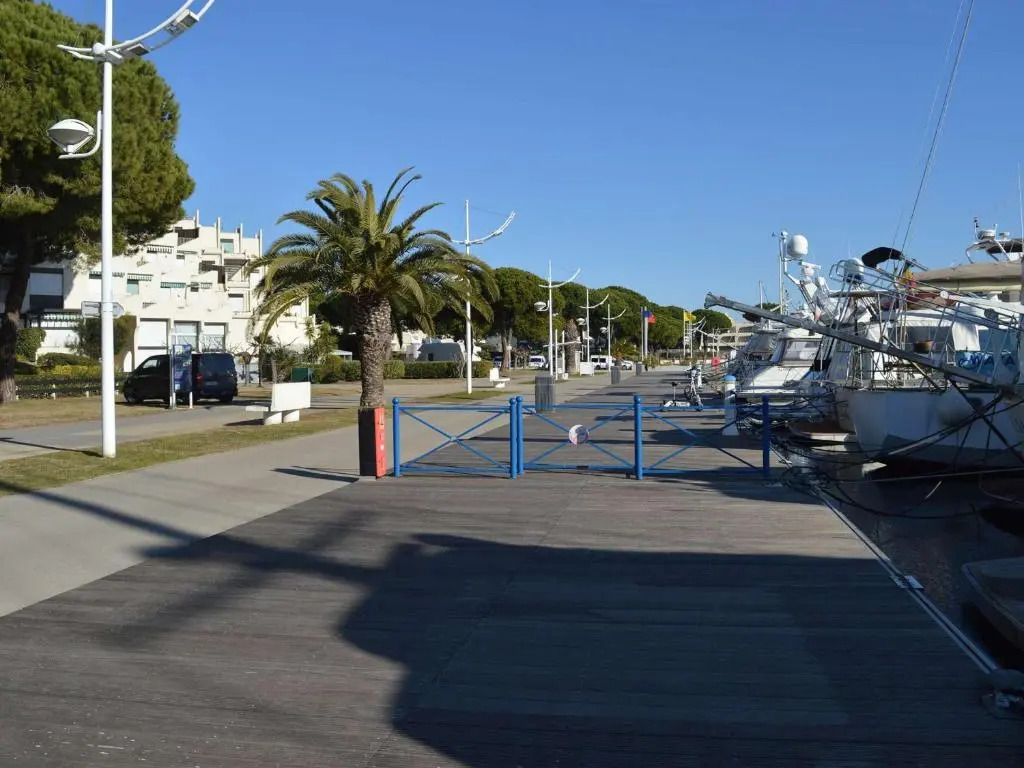 Appartement Port Camargue, 1 pièce, 2 personnes - FR-1-250-26