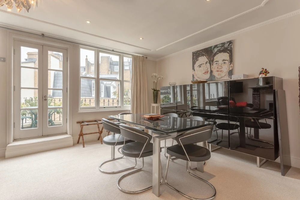 Luxury 2 Bedroom Property in Belgravia