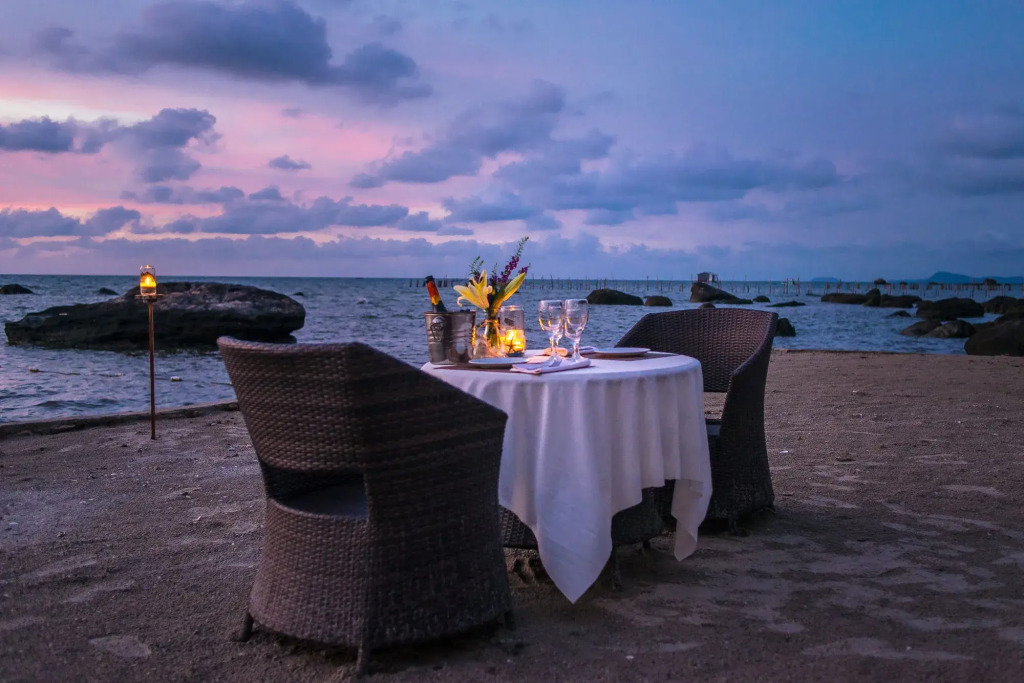 Rocks Beach Boutique
