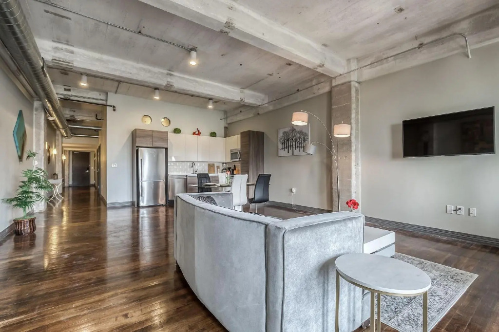 Luxury Downtown Dallas Stay by Amyfinehouse