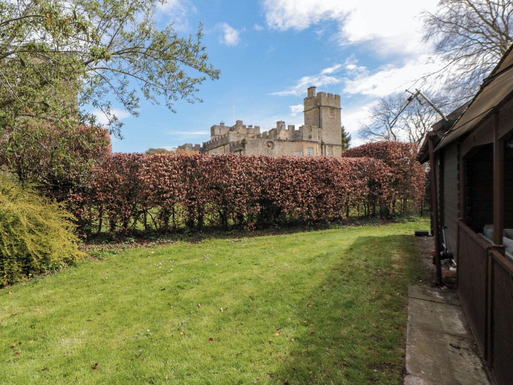 Snape Castle Garden Lodge