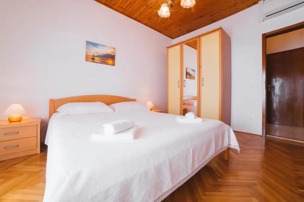 Apartments Ante Petric