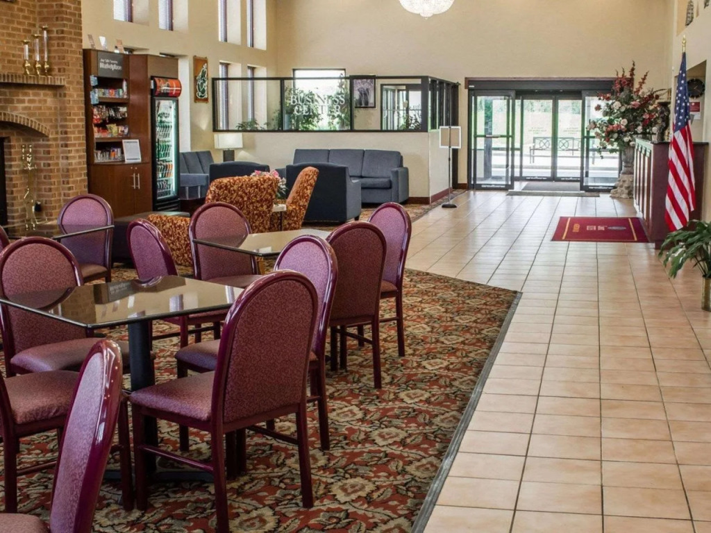 Comfort Suites Hagerstown Southeast