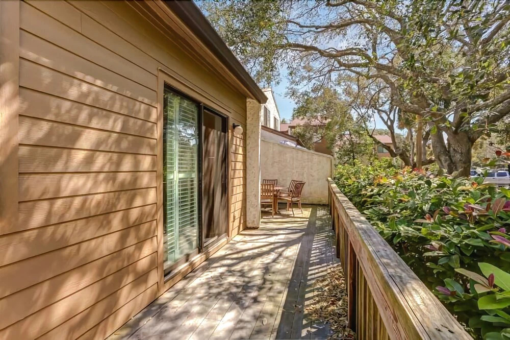 Cake By The Ocean - 3 Br Condo