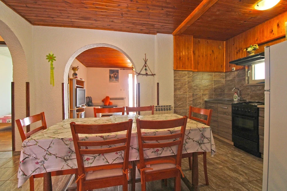 Apartment 1954