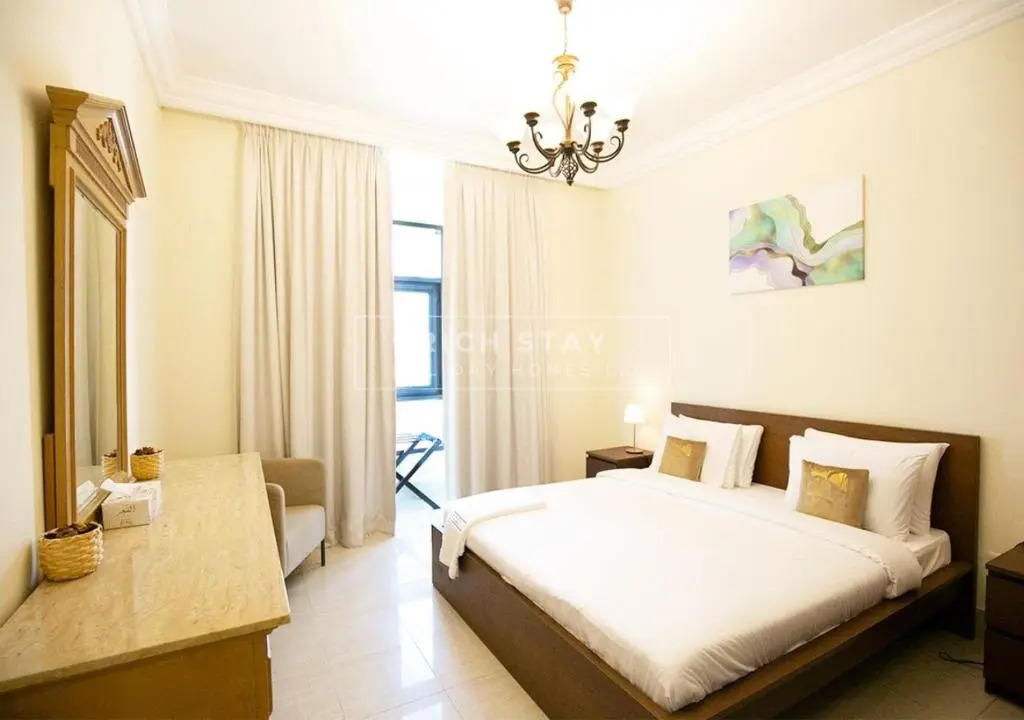 Spectacular 2BR in Souk Al Bahar, Downtown with Burj & Dubai Mall view by Rich Stay