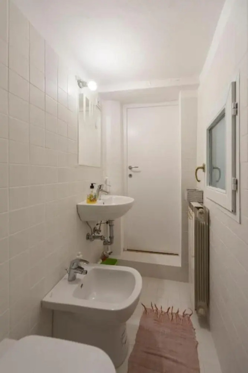 Mirasole in Bologna with 1 bedrooms and 1 bathrooms