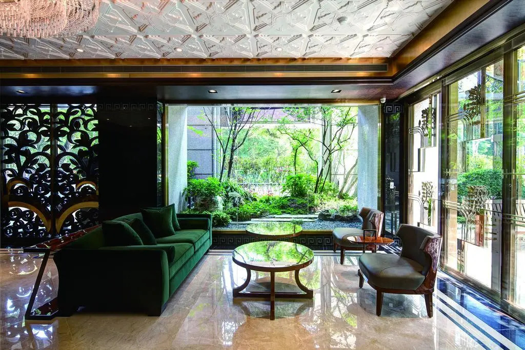 J Palace Residence