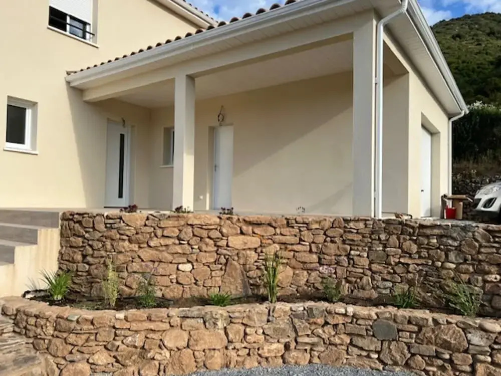 Villa lEsquirol with view and pool