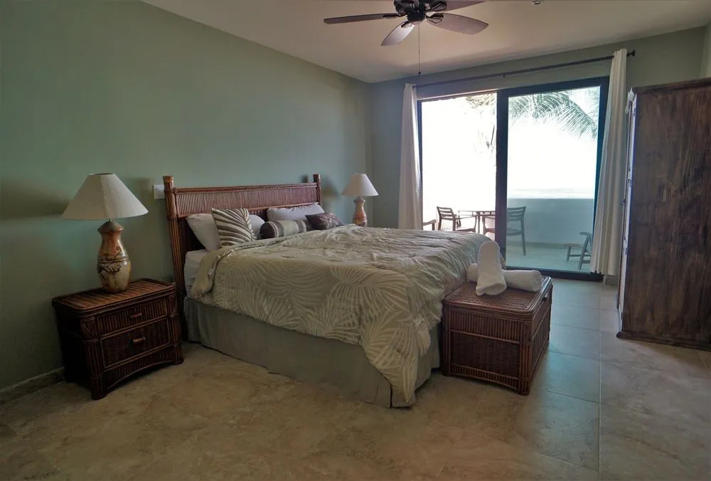The Cerritos Beach Inn