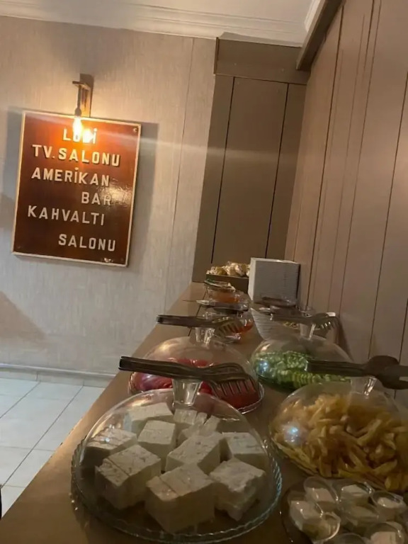 Mola Otel